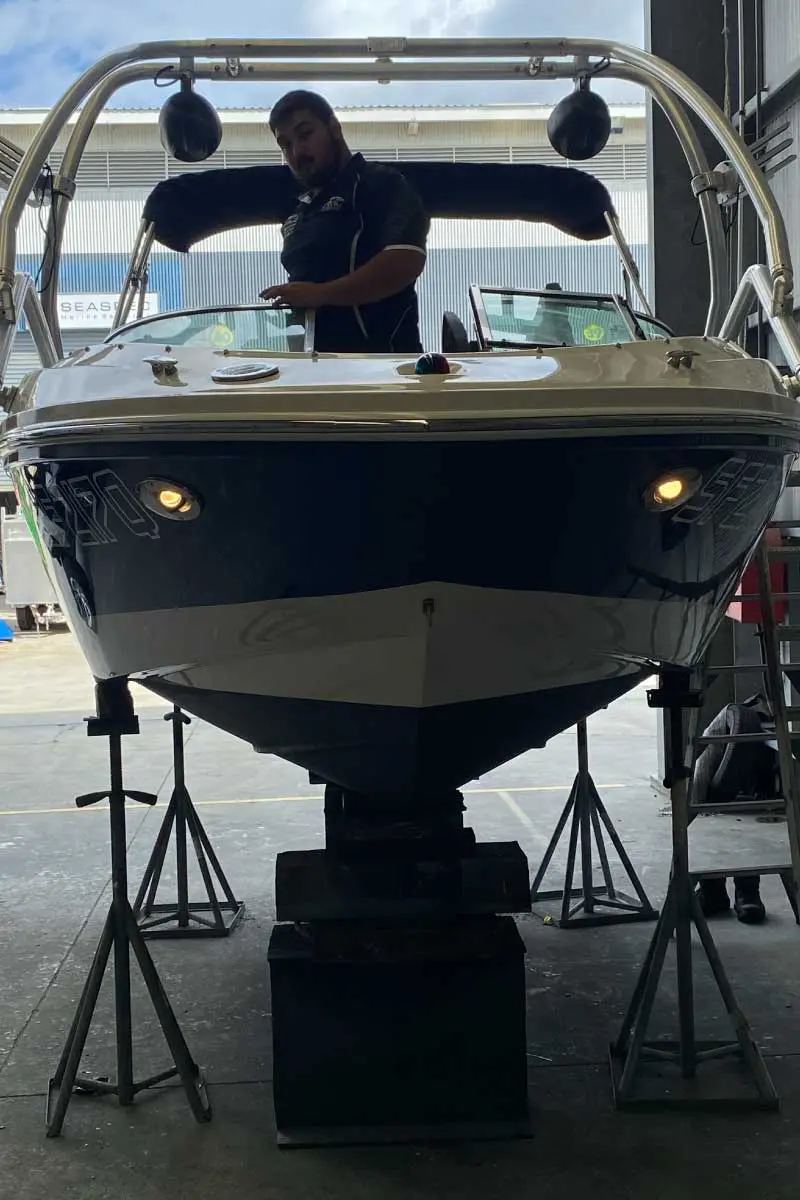 Gold Coast mobile marine mechanic services